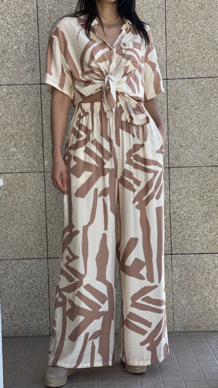 Conjunto Calças e Camisa Padrão